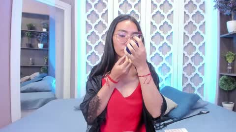 Lucy Liiu online show from March 1, 2025, 11:37 pm