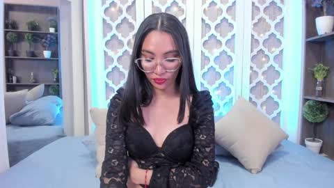 Lucy Liiu online show from March 10, 2025, 9:29 pm