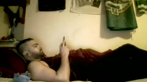 Snapshot of luffray chatting on February 11, 2026, 6:13 pm luffray online show from February 11, 2026, 6:13 pm