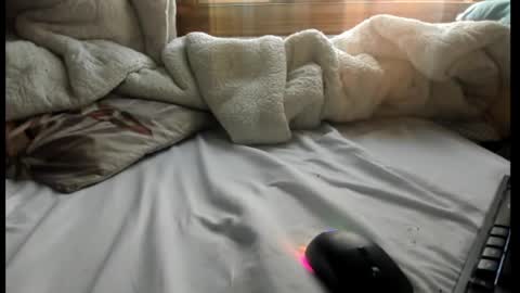 luffykun300 online show from October 26, 2025, 6:47 pm