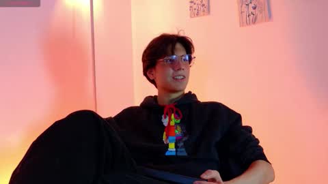 Lui online show from March 13, 2026, 4:41 am