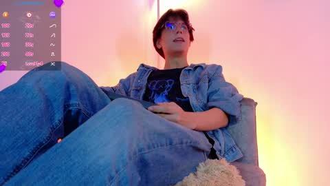 Lui online show from March 28, 2026, 3:17 am