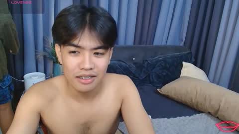 luigi_moreno online show from October 19, 2025, 5:24 pm