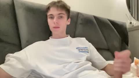 Luis online show from November 11, 2025, 11:05 pm