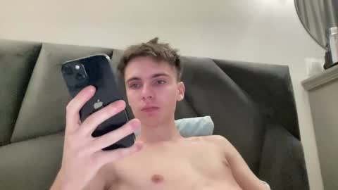 Luis online show from January 8, 2026, 7:49 pm