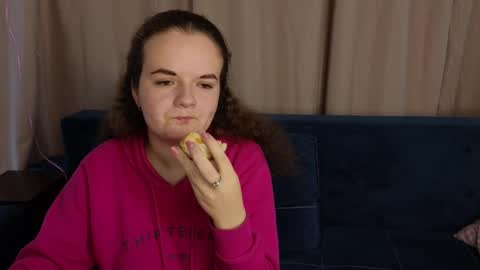 Luisa Rosee online show from February 17, 2025, 12:38 pm