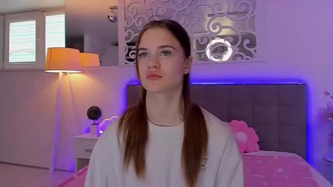 LuisaClover online show from May 28, 2026, 12:24 pm