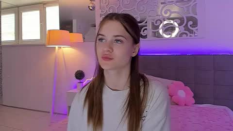 LuisaClover online show from May 30, 2026, 12:24 pm