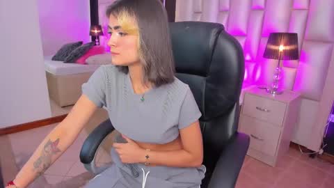 Luisa  online show from December 2, 2025, 2:23 pm