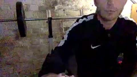 Snapshot of luisbadx chatting on January 15, 2026, 9:47 am Luis Badx online show from January 15, 2026, 9:47 am