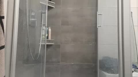 lukasschoetz online show from January 14, 2026, 4:01 pm