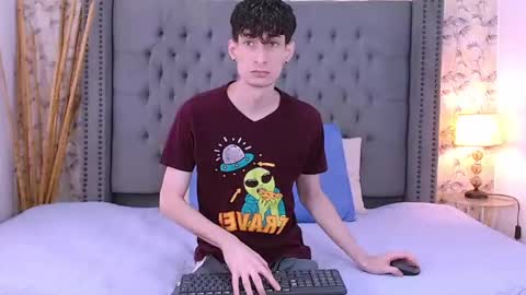 luke_carter online show from September 20, 2025, 1:01 pm