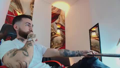 LUKE online show from November 11, 2025, 1:22 pm