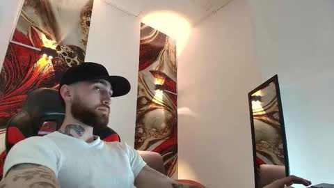 Snapshot of luke_davis01 chatting on February 2, 2026, 1:21 pm LUKE online show from February 2, 2026, 1:21 pm