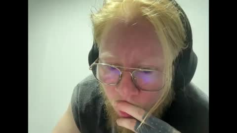 Lucas online show from April 14, 2026, 6:41 am