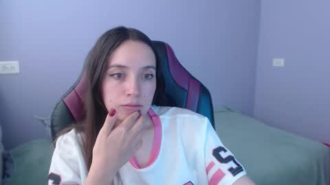 Snapshot of lula_05 chatting on December 5, 2025, 4:36 pm Vicky online show from December 5, 2025, 4:36 pm