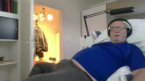 luley58 online show from March 7, 2025, 6:02 am