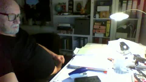 luley58 online show from December 15, 2025, 6:28 am