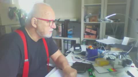 luley58 online show from May 18, 2026, 7:25 am