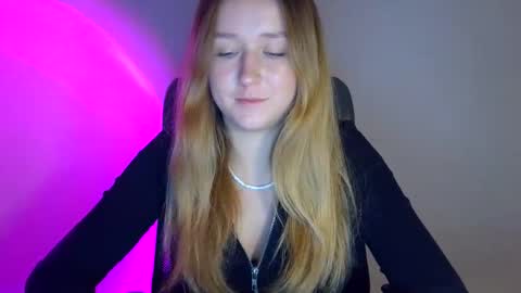 Lulu Baby18 online show from November 12, 2025, 6:52 pm