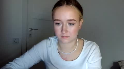 Lulu Baby18 online show from April 7, 2026, 7:36 pm