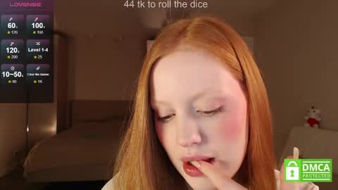 Snapshot of lulu_moons chatting on April 21, 2026, 4:56 pm Lulu online show from April 21, 2026, 4:56 pm