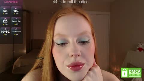 Snapshot of lulu_moons chatting on May 28, 2026, 5:43 pm Lulu online show from May 28, 2026, 5:43 pm