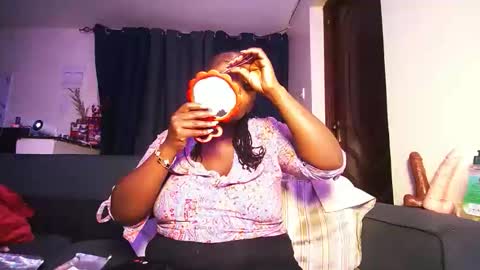 lulu_sparks1 online show from February 6, 2026, 6:07 am