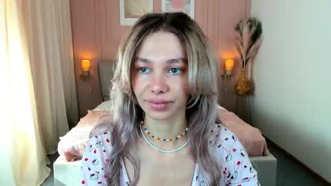 Alise online show from April 26, 2026, 12:58 pm