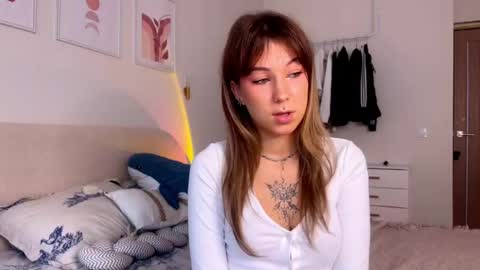 lulu berry online show from May 31, 2026, 2:20 am
