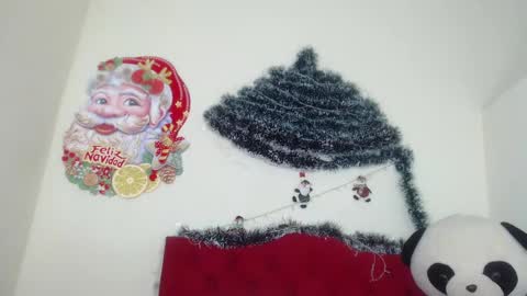 Snapshot of luluu_08 chatting on December 31, 2024, 3:53 pm LULU online show from December 31, 2024, 3:53 pm