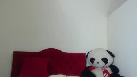 Snapshot of luluu_08 chatting on January 14, 2025, 1:17 pm LULU online show from January 14, 2025, 1:17 pm