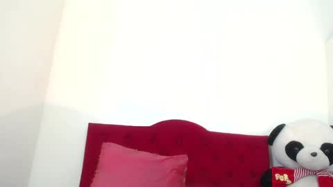 Snapshot of luluu_08 chatting on January 22, 2025, 6:31 pm LULU online show from January 22, 2025, 6:31 pm