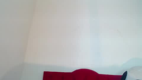 Snapshot of luluu_08 chatting on February 28, 2025, 9:33 pm LULU online show from February 28, 2025, 9:33 pm