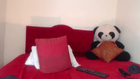 Snapshot of luluu_08 chatting on March 11, 2025, 5:46 pm LULU online show from March 11, 2025, 5:46 pm