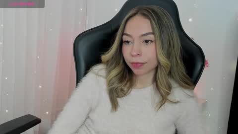 Snapshot of luluuberry chatting on January 18, 2026, 7:50 pm luluuberry online show from January 18, 2026, 7:50 pm