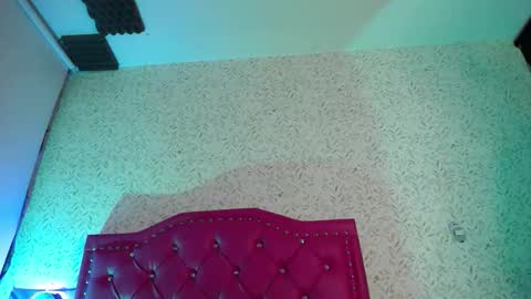 Luly online show from November 7, 2025, 3:28 am