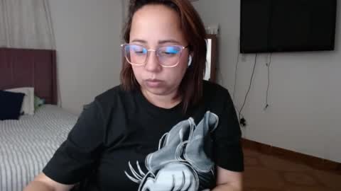 Snapshot of lumi_84 chatting on February 3, 2025, 3:42 am LUMI online show from February 3, 2025, 3:42 am