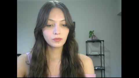luna__art online show from October 21, 2025, 7:47 pm