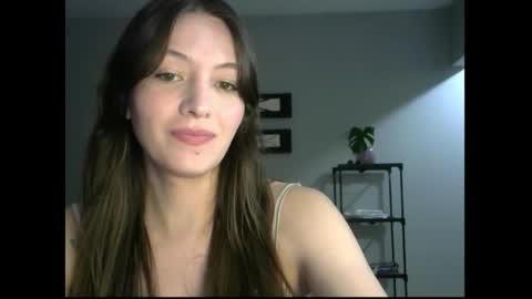 luna__art online show from October 24, 2025, 12:19 am