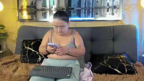Luna online show from May 26, 2026, 3:46 am
