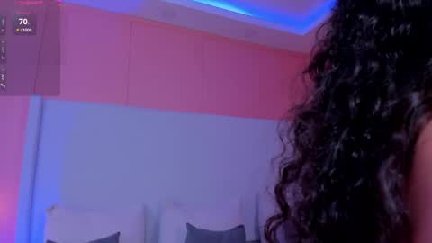 Luna online show from April 3, 2026, 7:34 pm