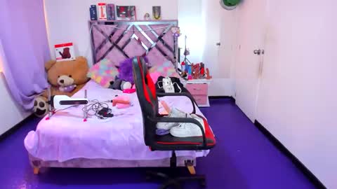 Snapshot of luna_analya chatting on April 22, 2026, 1:34 pm luna_analya online show from April 22, 2026, 1:34 pm