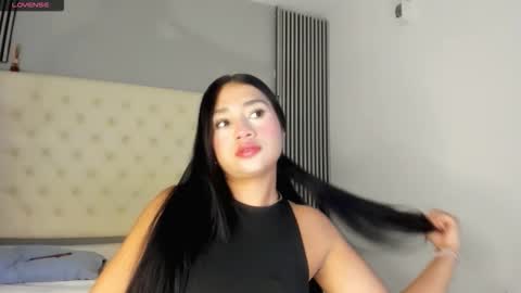 Snapshot of luna_and_banji chatting on January 18, 2026, 12:31 pm luna and banji online show from January 18, 2026, 12:31 pm