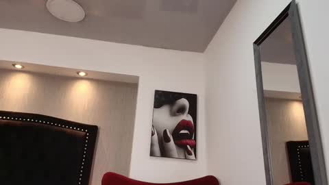 Snapshot of luna_and_titan chatting on January 10, 2026, 1:02 pm Luna And Titan online show from January 10, 2026, 1:02 pm