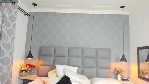 Luna online show from January 17, 2026, 11:37 am