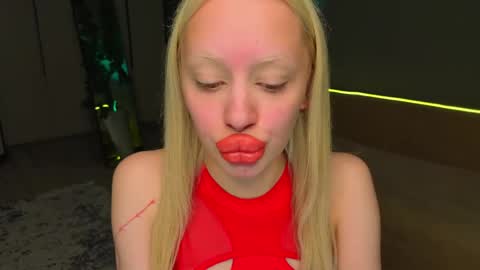 Snapshot of luna_beverly chatting on May 21, 2026, 8:49 pm luna_beverly online show from May 21, 2026, 8:49 pm