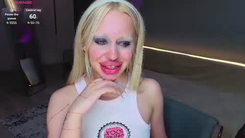 Snapshot of luna_beverly chatting on July 16, 2026, 8:37 pm luna_beverly online show from July 16, 2026, 8:37 pm