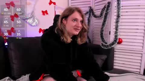 Snapshot of luna_bunnie chatting on January 8, 2026, 12:40 pm Luna online show from January 8, 2026, 12:40 pm