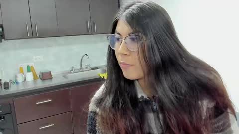 luna  online show from September 12, 2025, 11:32 am